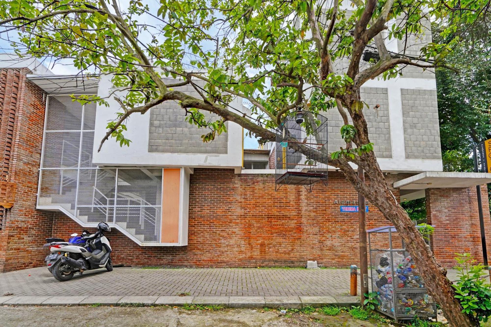 Super Oyo 2190 Alamanda 7 Syariah Bandung Buitenkant foto